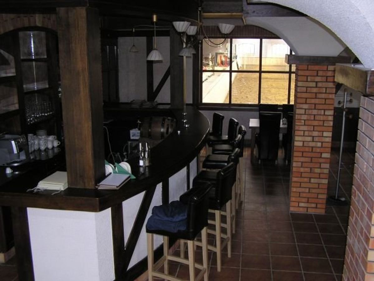 Ekwador - Restauracja, Hotel, Ośrodek Jeździecki